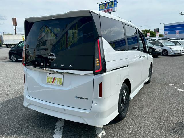NISSAN SERENA E-POWER HIGHWAY STAR V