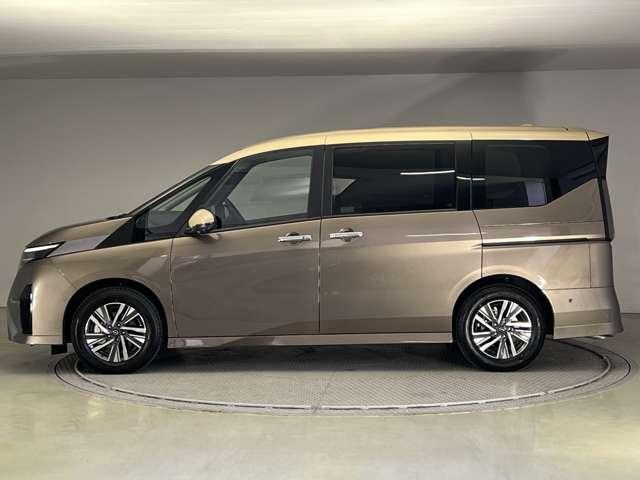 NISSAN SERENA E-POWER LUXION