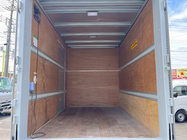 ISUZU ELF TRUCK