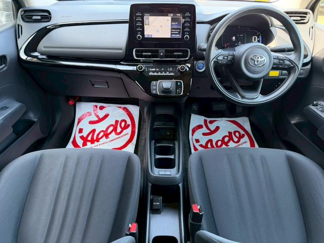 TOYOTA AQUA X