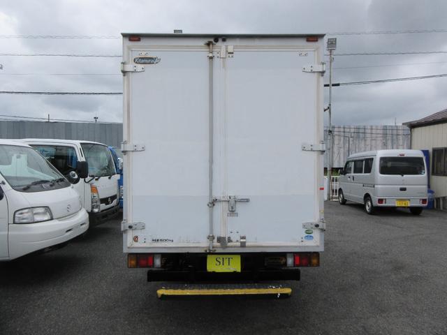 ISUZU ELF TRUCK FLATLOW