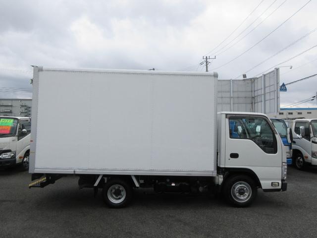 ISUZU ELF TRUCK FLATLOW