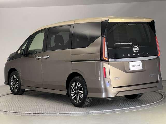 NISSAN SERENA E-4ORCE HIGHWAY STAR V