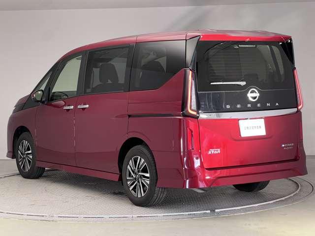 NISSAN SERENA E-4ORCE HIGHWAY STAR V