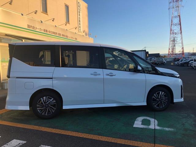 NISSAN SERENA HIGHWAY STAR V