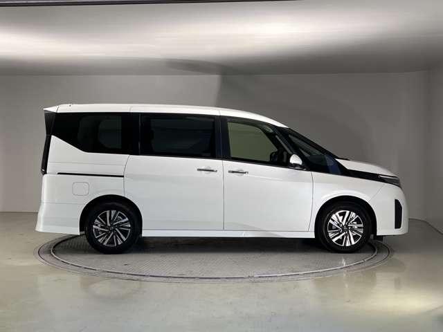 NISSAN SERENA E-POWER HIGHWAY STAR V