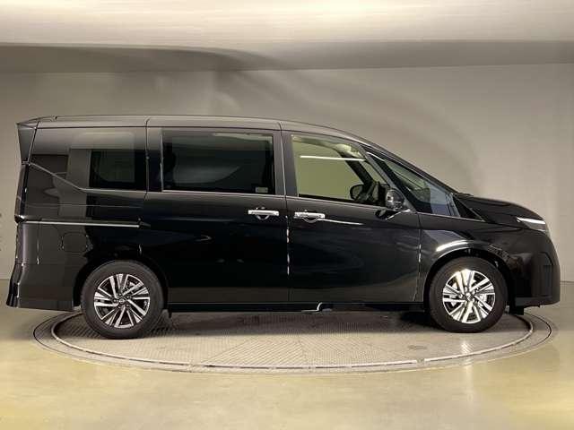 NISSAN SERENA E-POWER HIGHWAY STAR V