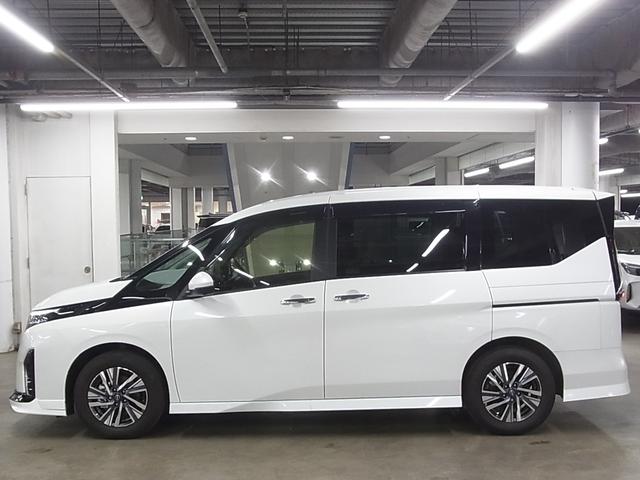 NISSAN SERENA E-POWER HIGHWAY STAR V