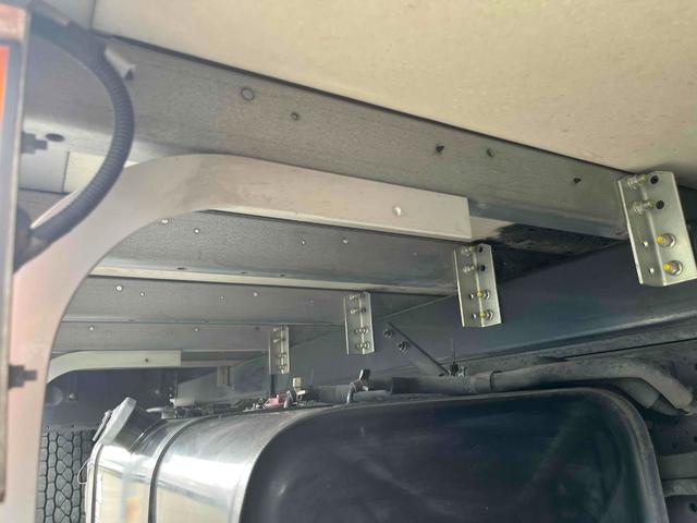 ISUZU ELF TRUCK