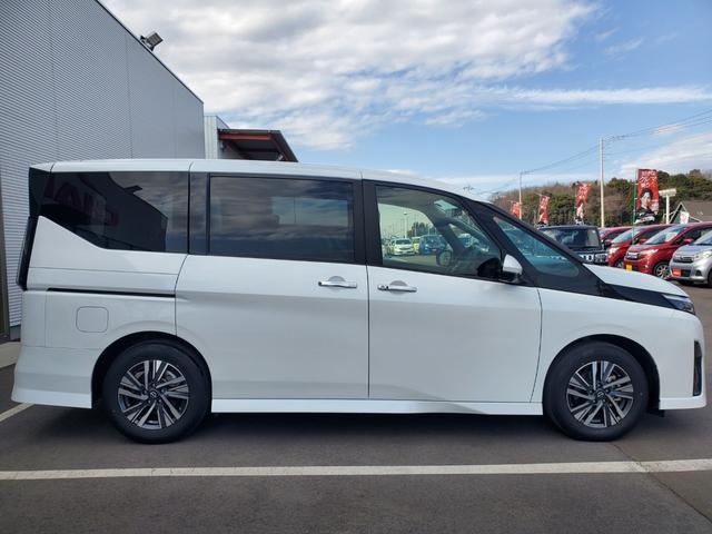 NISSAN SERENA E-POWER HIGHWAY STAR V