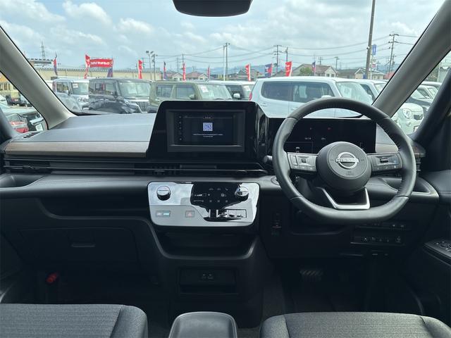 NISSAN SERENA E-4ORCE HIGHWAY STAR V