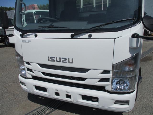 ISUZU ELF TRUCK SUPER LONG FULL FLATLOW