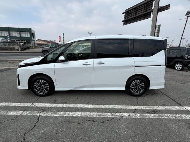 NISSAN SERENA E-4ORCE HIGHWAY STAR V