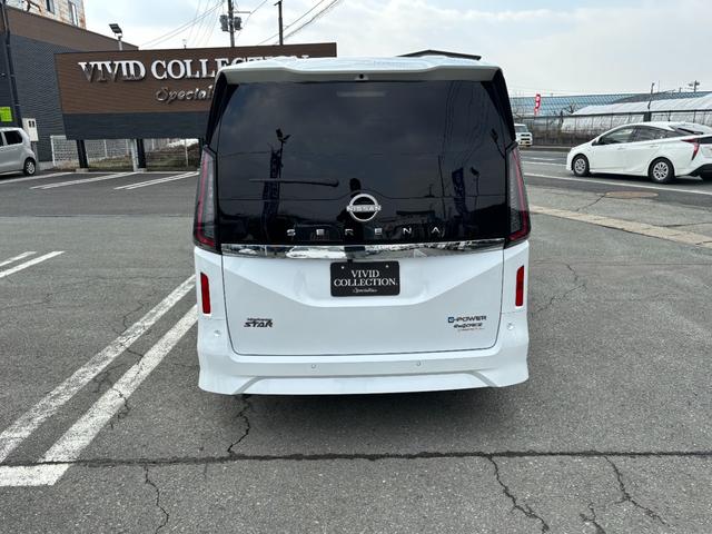 NISSAN SERENA E-4ORCE HIGHWAY STAR V