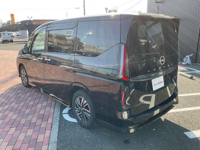 NISSAN SERENA E-POWER LUXION