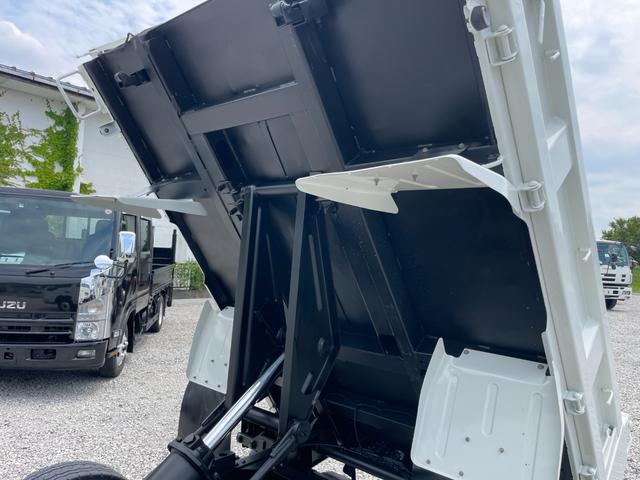 ISUZU ELF TRUCK DOUBLE CAB FULLFLATLOW DUMP