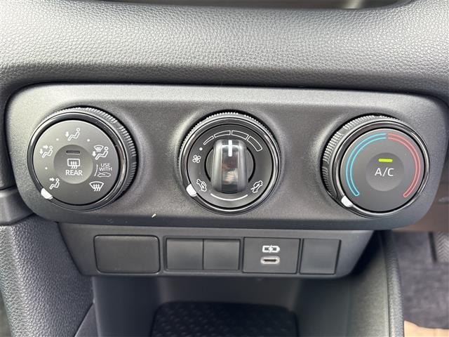 TOYOTA YARIS X