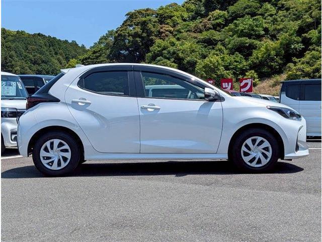 TOYOTA YARIS HYBRID U