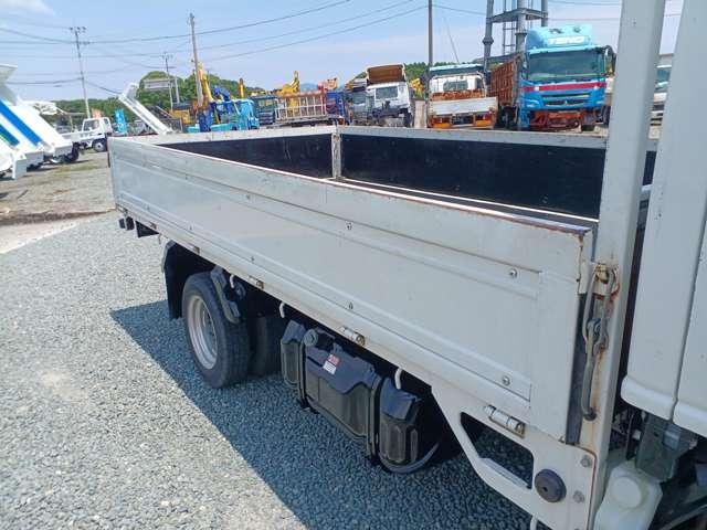 ISUZU ELF TRUCK FULL FLATLOW