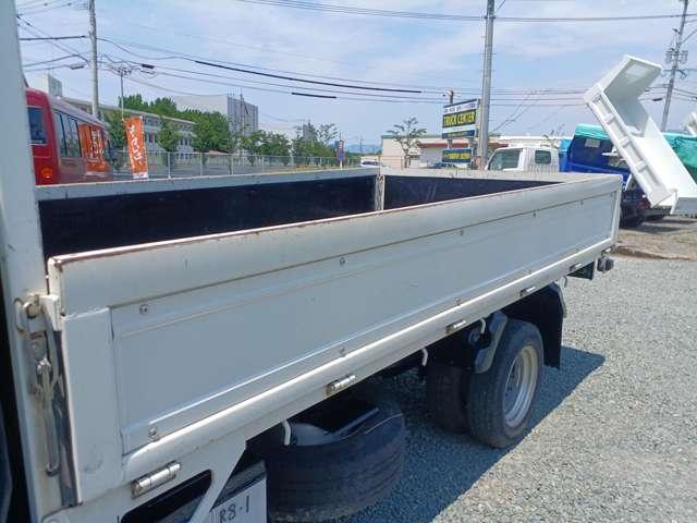 ISUZU ELF TRUCK FULL FLATLOW