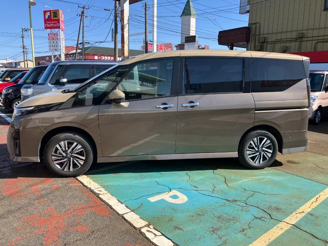 NISSAN SERENA E-4ORCE HIGHWAY STAR V