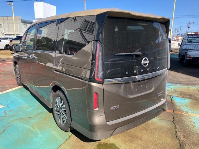 NISSAN SERENA E-4ORCE HIGHWAY STAR V