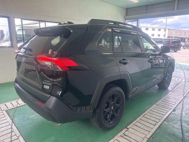 TOYOTA RAV4 HYBRID ADVENTURE OFFROAD PACKAGE II