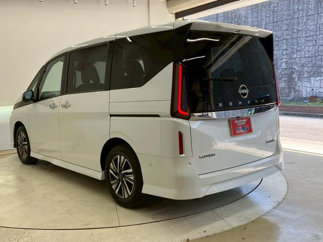 NISSAN SERENA E-POWER LUXION