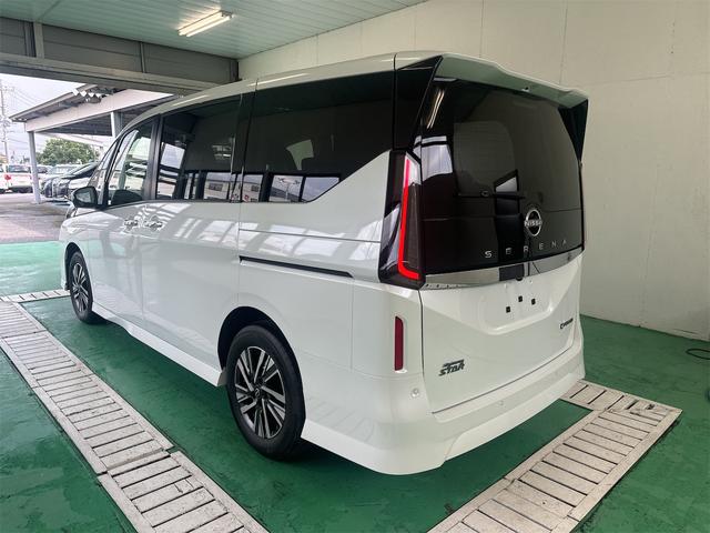 NISSAN SERENA E-POWER HIGHWAY STAR V