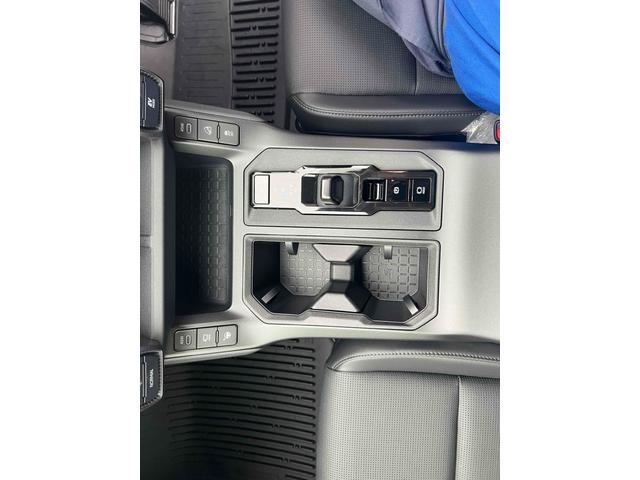 TOYOTA RAV4 Z