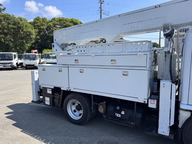 ISUZU ELF TRUCK