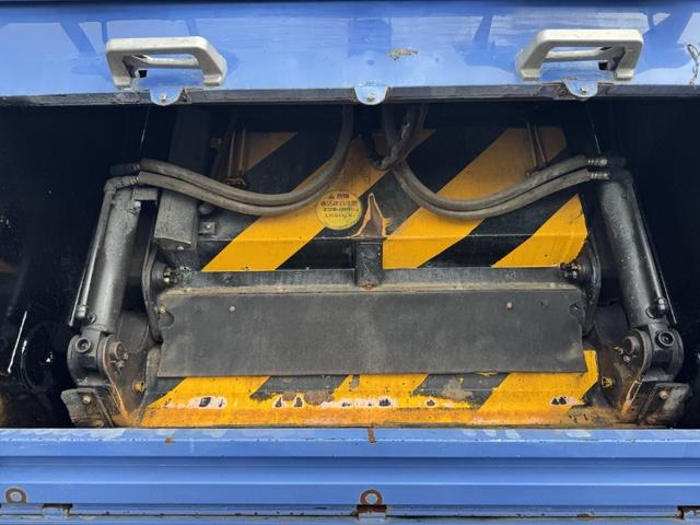 ISUZU ELF TRUCK