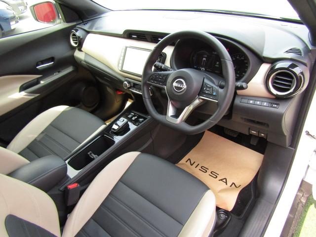 NISSAN KICKS X TWO TONE INTERIOR EDITION