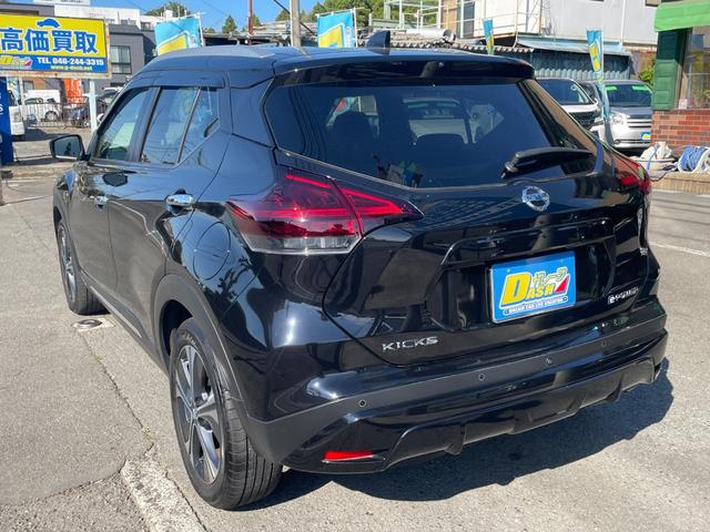 NISSAN KICKS X