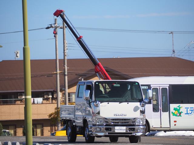 ISUZU ELF TRUCK DOUBLE CAB FLATLOW