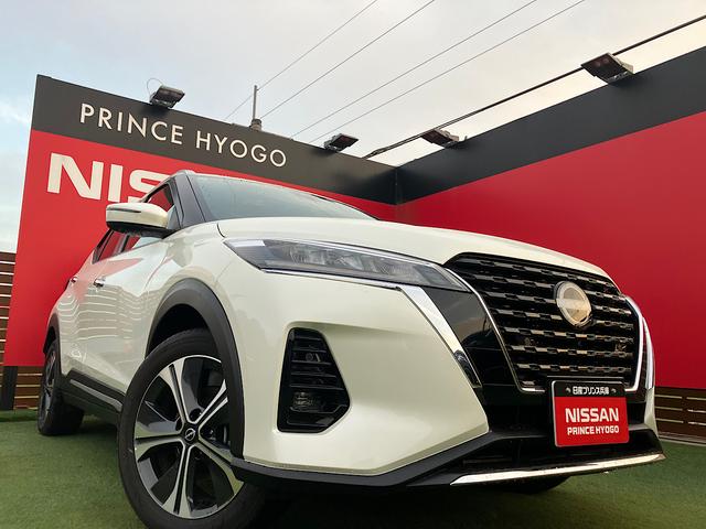 NISSAN KICKS X TWO TONE INTERIOR EDITION