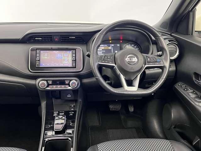NISSAN KICKS X FOUR