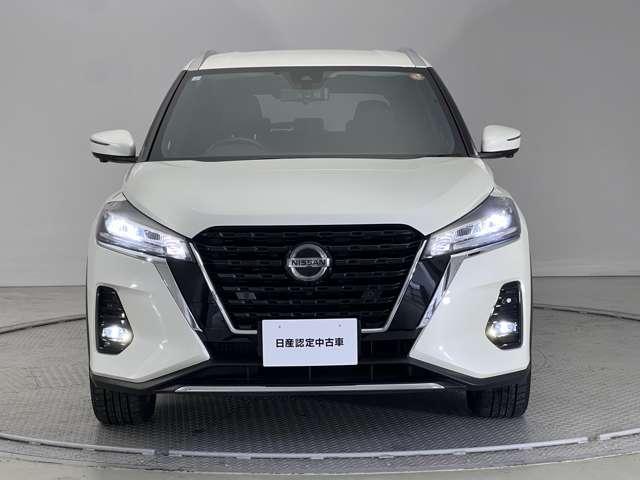 NISSAN KICKS X FOUR