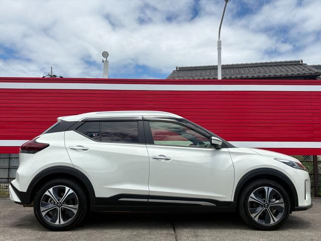 NISSAN KICKS X