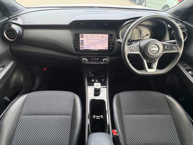 NISSAN KICKS X
