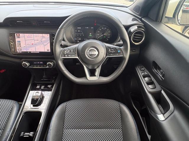 NISSAN KICKS X