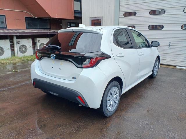 TOYOTA YARIS HYBRID X