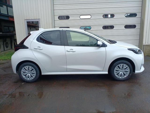 TOYOTA YARIS HYBRID X