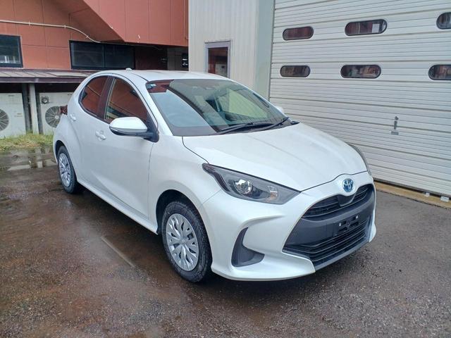 TOYOTA YARIS HYBRID X