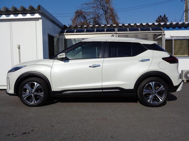 NISSAN KICKS X FOUR