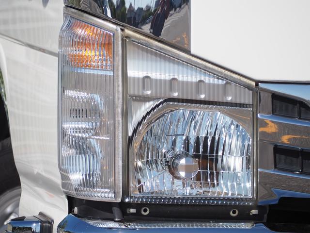 ISUZU ELF TRUCK DOUBLE CAB FLATLOW