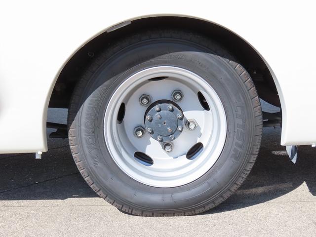 ISUZU ELF TRUCK