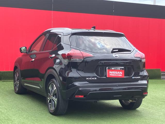 NISSAN KICKS X TWO TONE INTERIOR EDITION