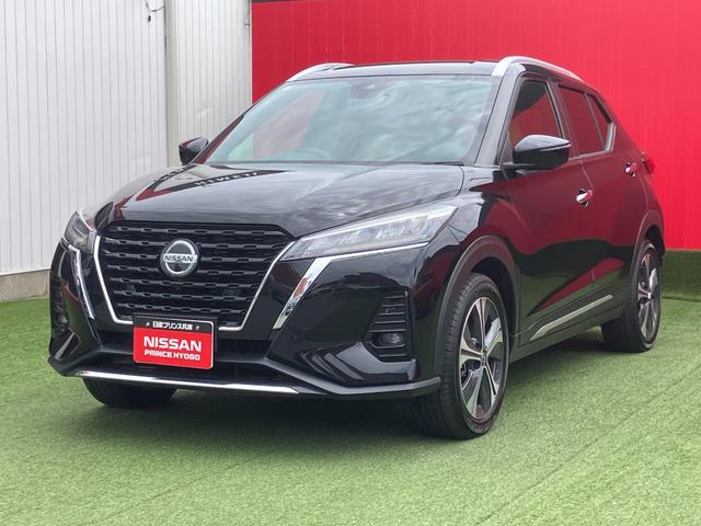 NISSAN KICKS X TWO TONE INTERIOR EDITION