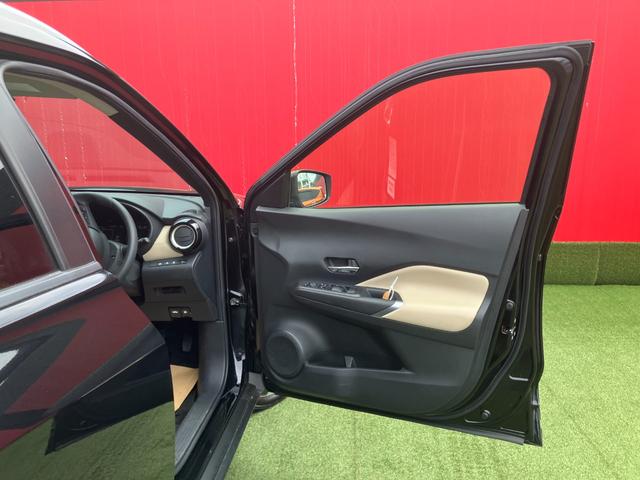 NISSAN KICKS X TWO TONE INTERIOR EDITION